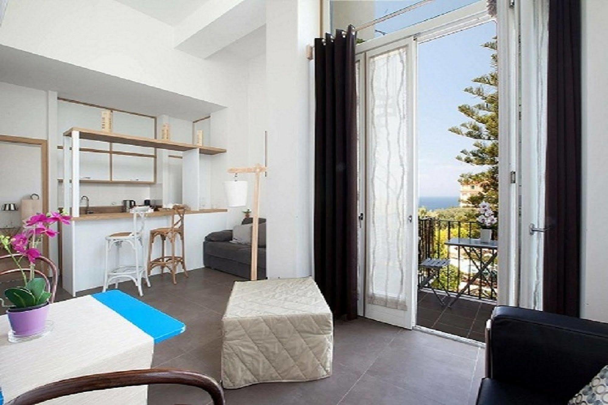 Agora Apartments Sorrento Exterior photo